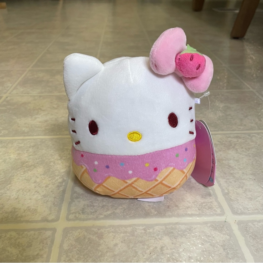 Mini 5” hello kitty icecream squishmallow